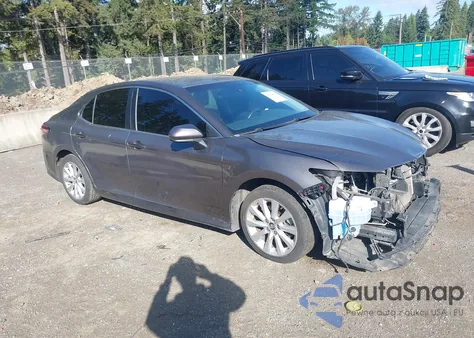 2018 Toyota Camry Le from USA, damaged, VIN 4T1B11HK4JU618235